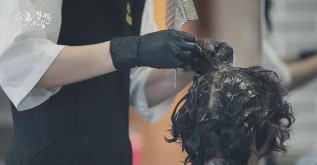 拉卡拉商户故事：一家美发店执着的生意经